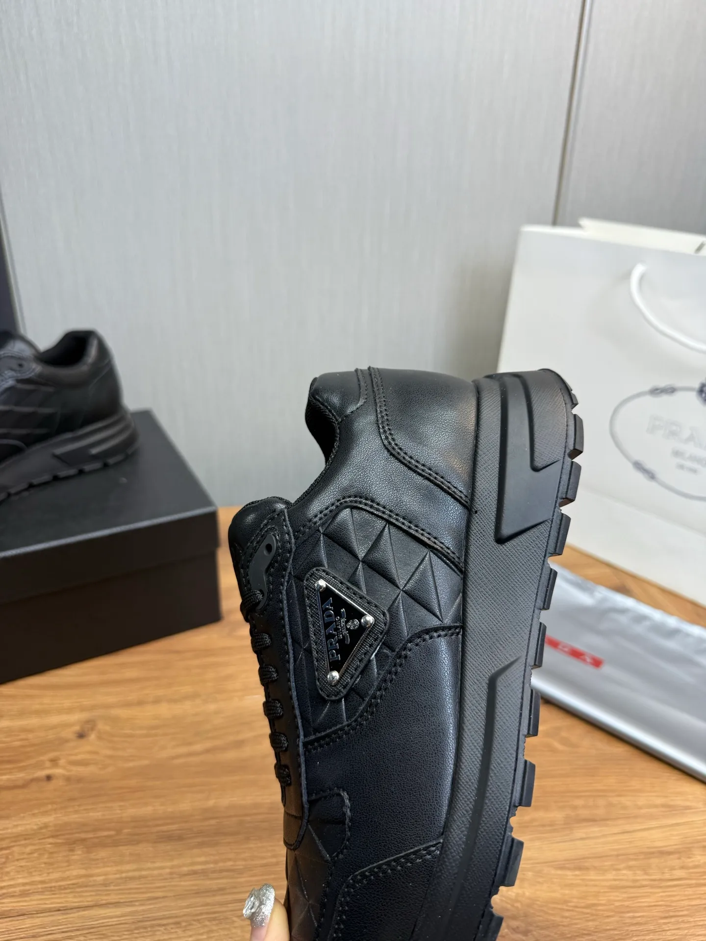 Men's shoes 520💰 [PRADA] Men's shoes are popular in the counter, official website is synchronized, high-quality shipments ✔️Original cowhide splicing + cowhide lining, 1🆚1 replica, original original sole, 38-45 (45 customized, non-refundable)